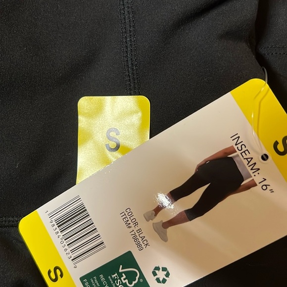 NWT 32 Degrees Women’s Cropped Tight black leggings - Picture 4 of 8